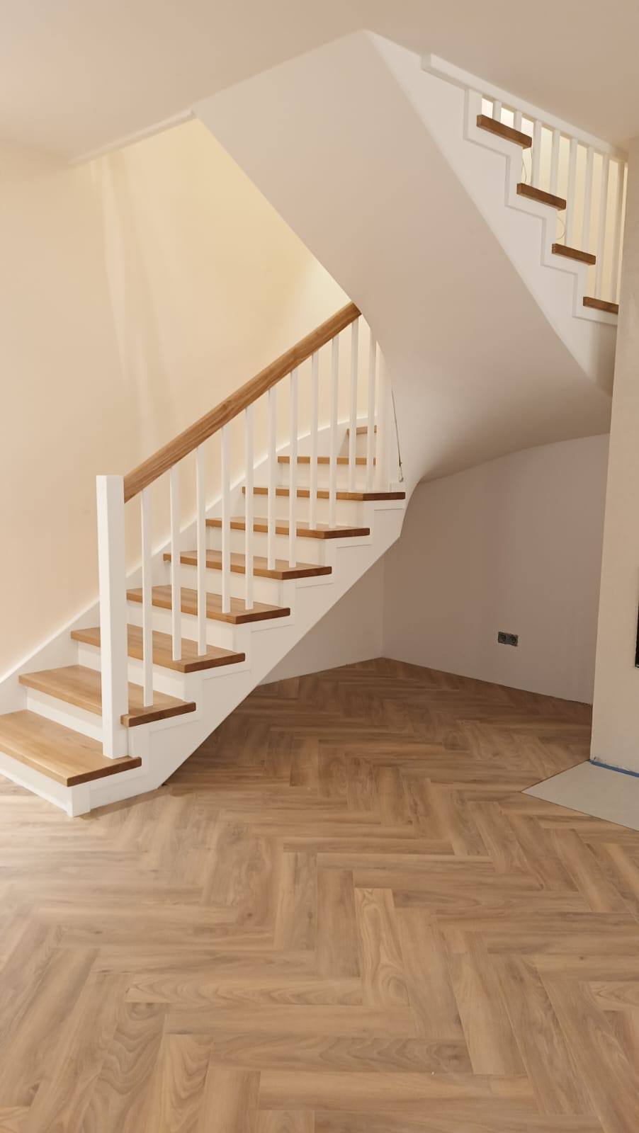 SCHODY DREWNIANE GALOWICE