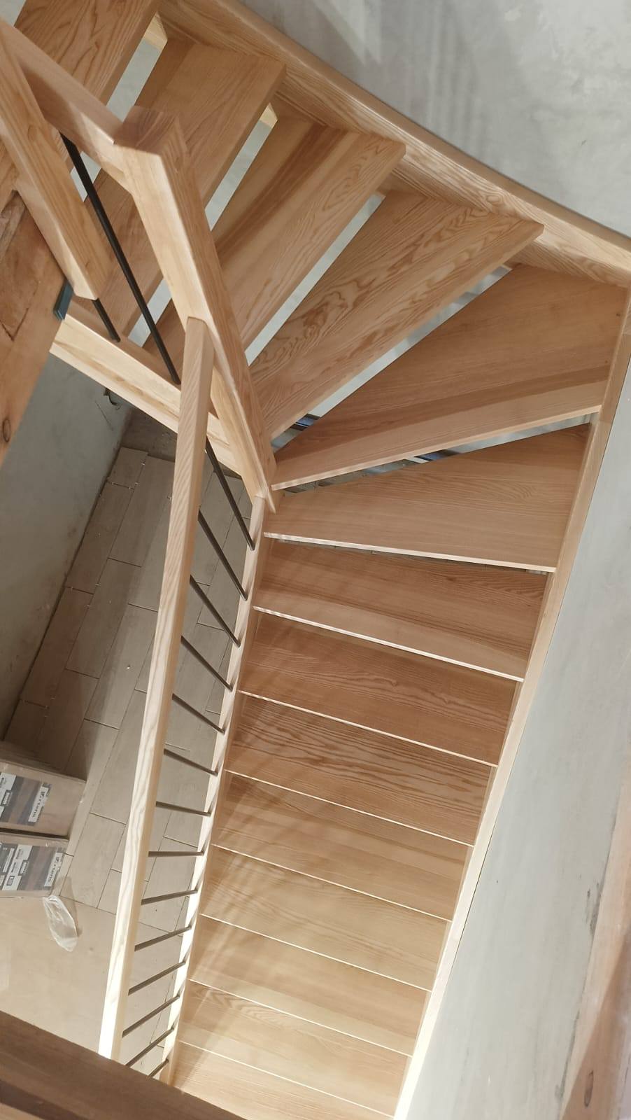 SCHODY DREWNIANE BIELAWA