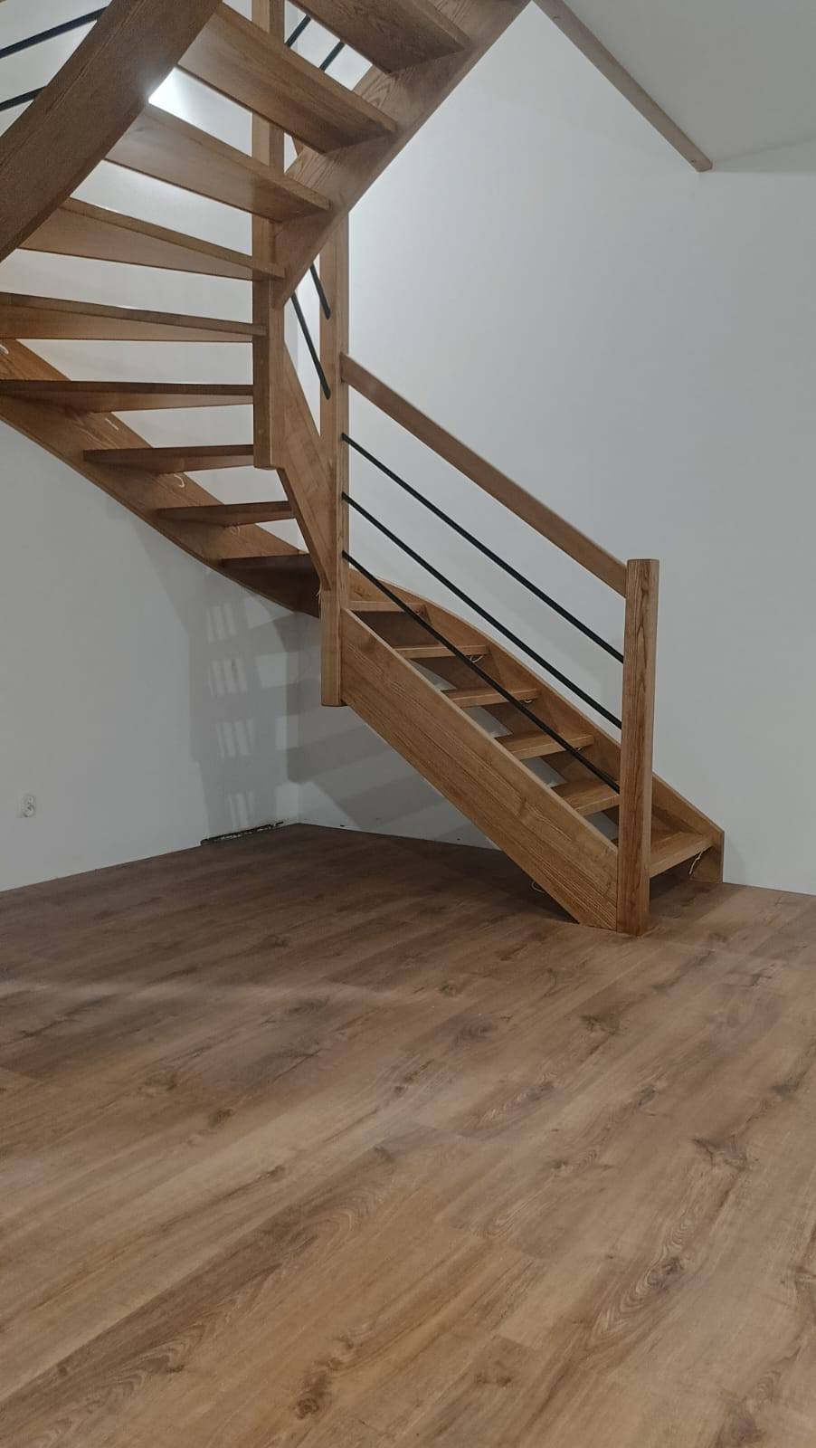 SCHODY DREWNIANE ŚW. KATARZYNA