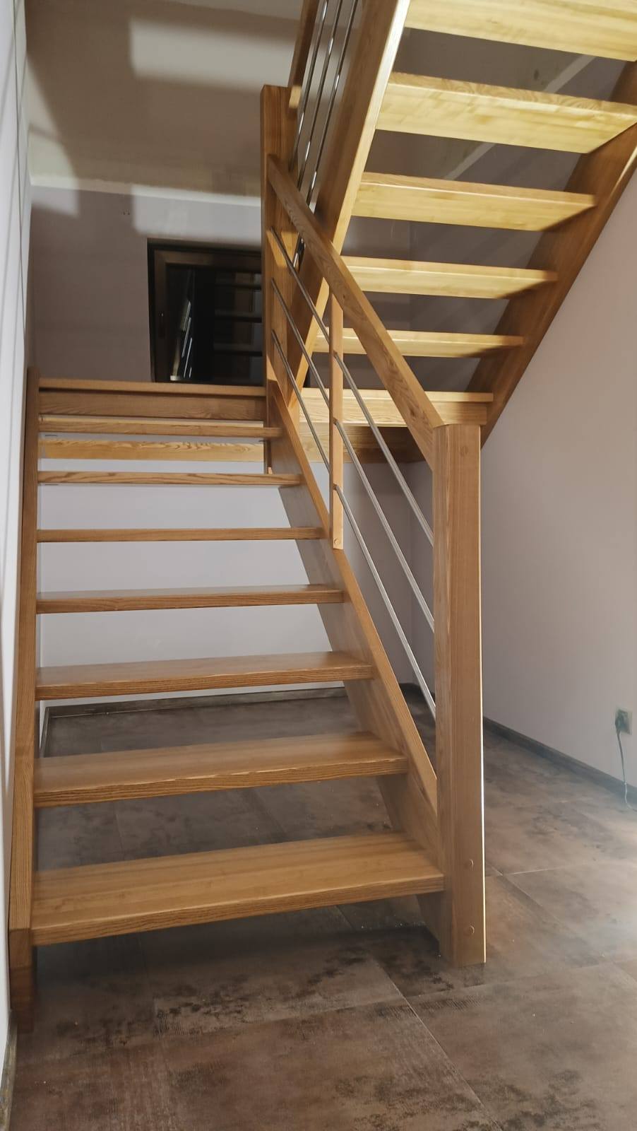 SCHODY DREWNIANE OŁAWA