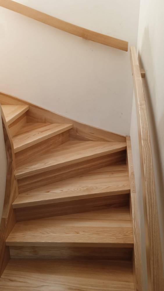 SCHODY JESIONOWE KATOWICE