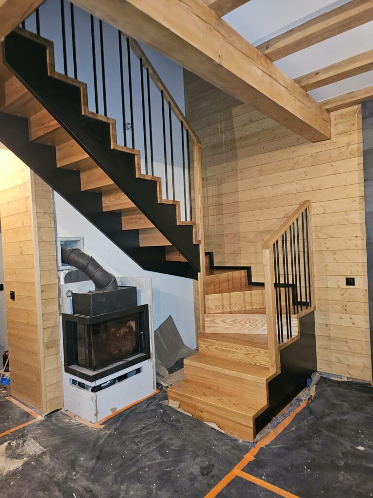 SCHODY DREWNIANE SPALONA